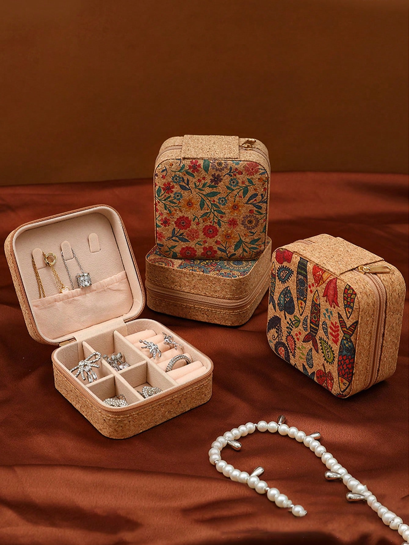 Kwadratowe etui na biżuterię w – Travel Accessories Jewelry recenzja i cena